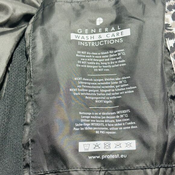 Protest Dante Puffer Ski Snow Jacket Black White Coat Size S NWOT - Picture 7 of 16